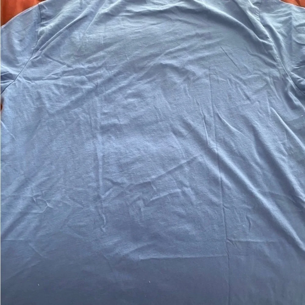 Casual T-shirt. - Picture 3 of 4